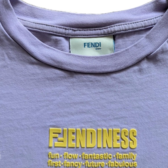 Fendi kids lilac purple fendiness rubberized 3D print tshirt preowned size 12A - Picture 3 of 4